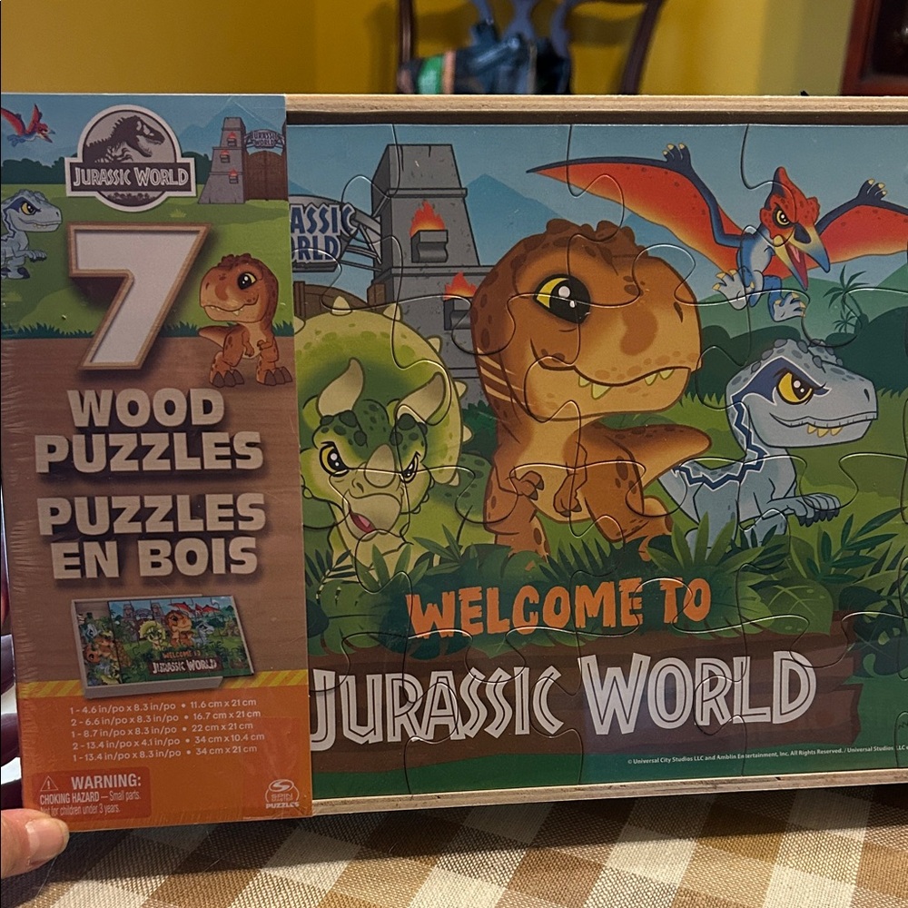 NWT Wooden Puzzle Set Welcome to Jurassic World